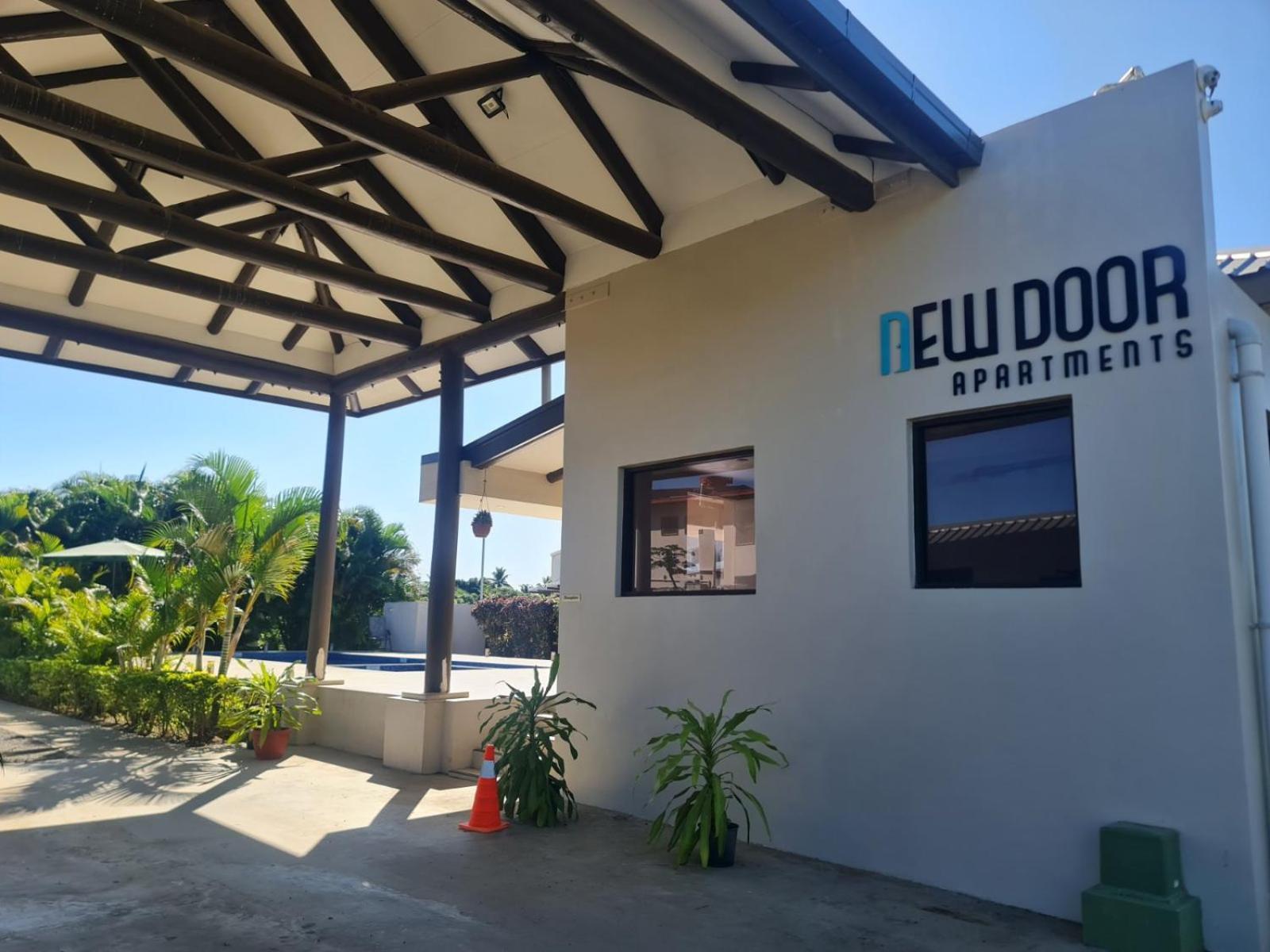 New Door Apartments نادي المظهر الخارجي الصورة